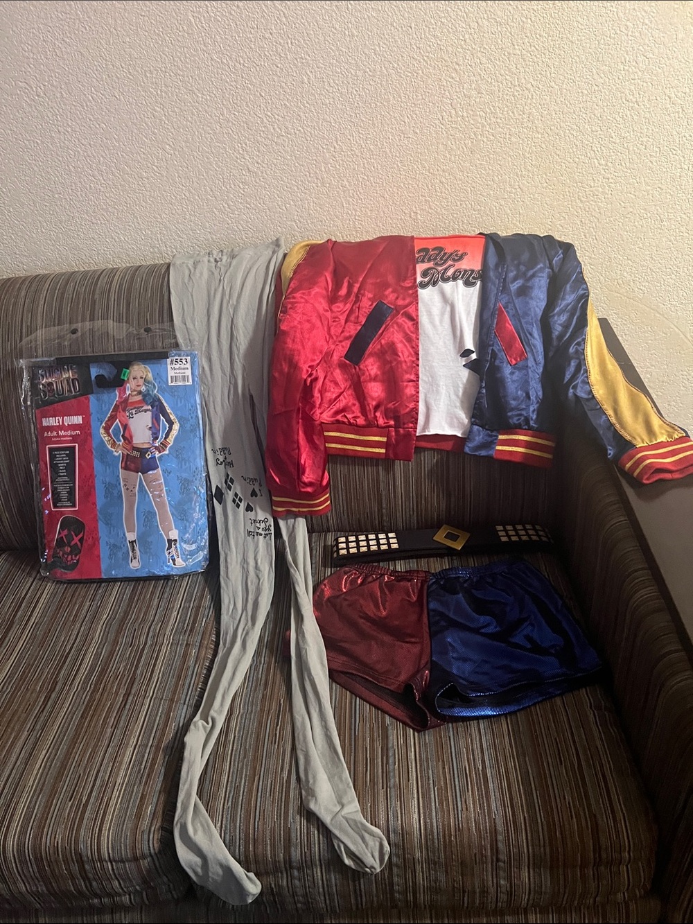 3151*Four set Harley Quinn Costume/Red/Blue/ Gold Jacket Without glove. NO GLOVE - Picture 3 of 17